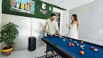 Home Near Hard Rock w BBQ Pool Table