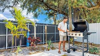 Home Near Hard Rock w BBQ Pool Table