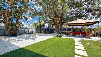 Home Near Hard Rock w BBQ Pool Table