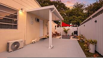 Cozy Private Studio Parking and BBQ
