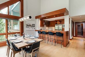 Northlight Retreat at Alpine Greens