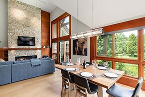 Northlight Retreat at Alpine Greens