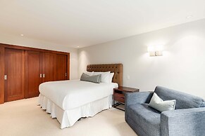 Northlight Retreat at Alpine Greens