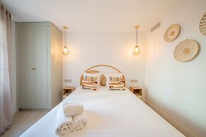 Apartment Place des Lices -2bdr/6p- Saint Tropez