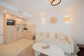 Apartment Place des Lices -2bdr/6p- Saint Tropez