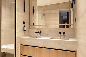 Luxury A/C Apt - 10p/4bdr - Arc de Triomphe