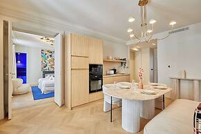 Luxurious AC Apartment Louvre Museum Saint Honore