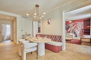 Luxurious AC Apartment Louvre Museum Saint Honore