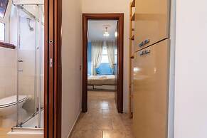 Cipro Tiny House