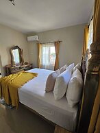 Tranquility Loft, Ocho Rios, Solar Powered