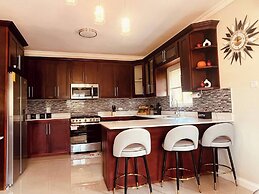 Tranquility Loft, Ocho Rios, Solar Powered