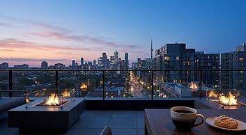 Luxury High-Rise with Skyline View