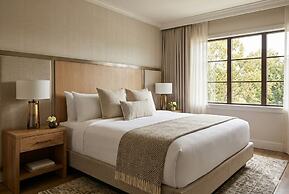 Luxury High-Rise with Skyline View