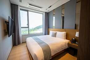 Haeundae Beach Restmons