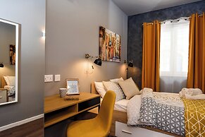 Cosy Albert's Seaside Suites - Sliema