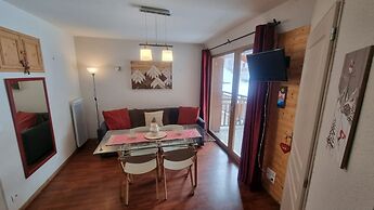 Apartment in Valfrejus Near Gondola