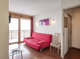 Apartment in Valfrejus Near Gondola