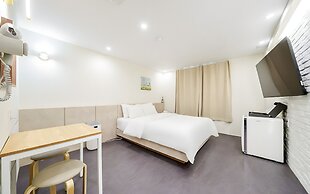 Hotel Azure