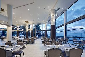 WAVESIDE HOTEL