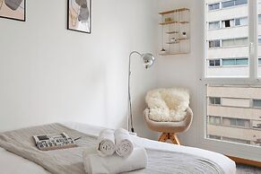 Cozy 2BR Eiffel Tower Area