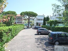 Cozy Flat With Pool in Lignano