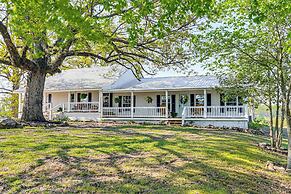 Surrounding Pasture Views! Peaceful Escape in Iuka