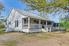Surrounding Pasture Views! Peaceful Escape in Iuka