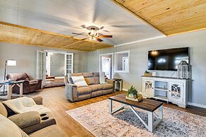 Surrounding Pasture Views! Peaceful Escape in Iuka