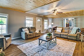 Surrounding Pasture Views! Peaceful Escape in Iuka