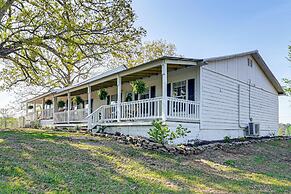 Surrounding Pasture Views! Peaceful Escape in Iuka