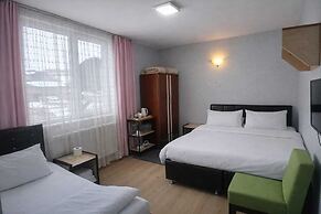 Ari Otel