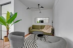 Palm Beach Apartments with parking