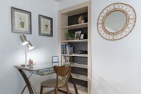 The Jasmine House - Cute & Centrally Located 2 Bedroom Home
