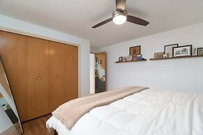 The Jasmine House - Cute & Centrally Located 2 Bedroom Home