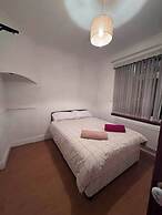 3 Bed Bungalow With Large Garden & BBQ
