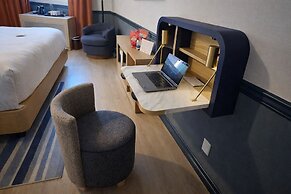 Cityscape Urban Hotel
