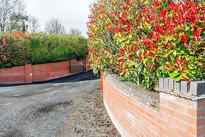 Stunning 1 BD Home in Worcestershire