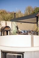 Stunning 1 BD Home in Worcestershire