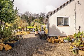 Stunning 1 BD Home in Worcestershire
