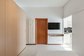Light-filled Flat by Wonderful Italy