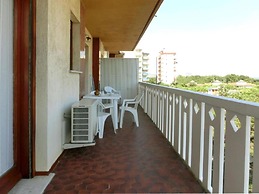 Practical Flat Near the Beach and Main Shops