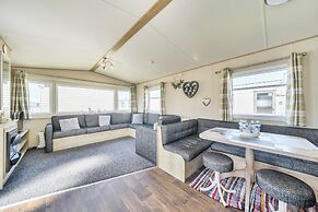 Sleeps 8 - Communal Spa Access - Parking
