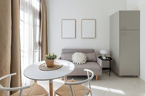 Light-Filled Flat by Wonderful Italy