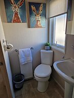 Caravan Sleeps 6 - Sea Views, Parking, Pets