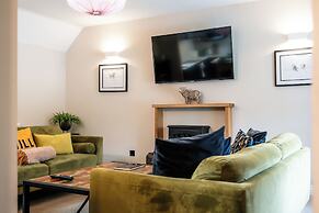 Gorgeous 2 Bedroom Home in Cirencester