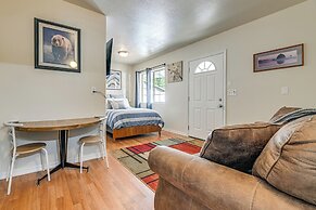 Patio & Game Room! Cozy Studio Near Oregon Caves