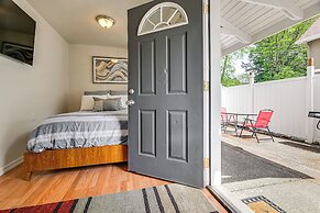 Patio & Game Room! Cozy Studio Near Oregon Caves