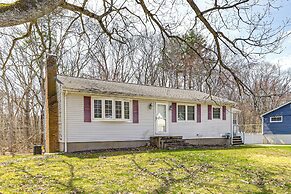 Walk to Shops & Eats! Attleboro Basecamp