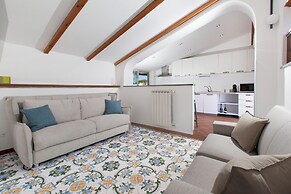 YourHome - Jolly Pini