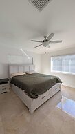 Coral Gables Vacation House with Pool